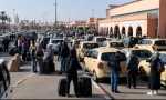 سيارات الأجرة خارج القانون ووزارة الداخلية تتفرج على فوضى تهين المغاربة وتسيء إلى صورة الدولة